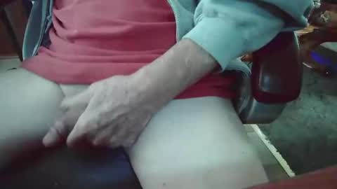 Snapshot of cody81421 chatting on 01/16/25, 05:55 cody81421 online show from 01/16/25, 05:55