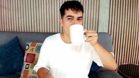 Snapshot of cody_crown chatting on 01/13/26, 02:33 Cody online show from 01/13/26, 02:33