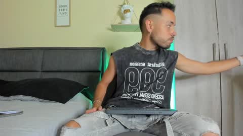 Snapshot of codyluke_ chatting on 01/12/25, 12:18 Cody Luke online show from 01/12/25, 12:18