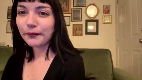 Snapshot of coffee_and_coffins chatting on 04/11/26, 05:34 Charlotte online show from 04/11/26, 05:34