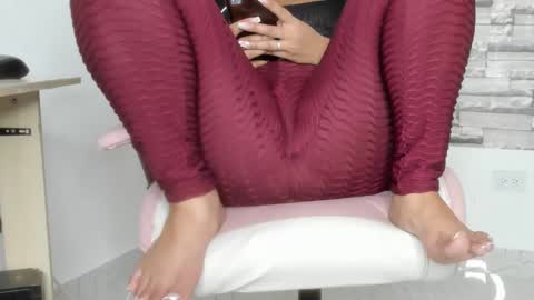 laurita online show from 01/05/25, 02:49