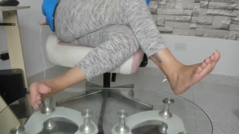 laurita online show from 01/11/25, 06:35