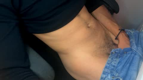 Snapshot of coitzzz chatting on 05/02/26, 10:59 coitzzz online show from 05/02/26, 10:59