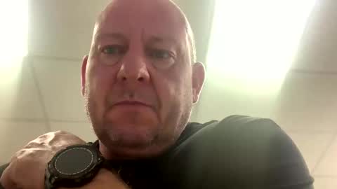 Snapshot of col4nows chatting on 10/24/25, 09:17 col4nows online show from 10/24/25, 09:17