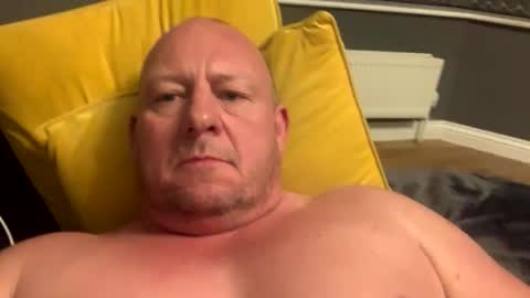 Snapshot of col4nows chatting on 11/12/25, 11:03 col4nows online show from 11/12/25, 11:03