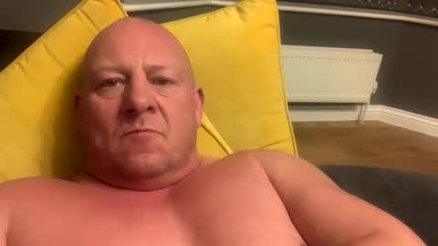 Snapshot of col4nows chatting on 11/23/25, 10:09 col4nows online show from 11/23/25, 10:09