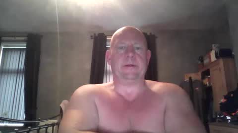 Snapshot of col4nows chatting on 11/27/25, 10:28 col4nows online show from 11/27/25, 10:28