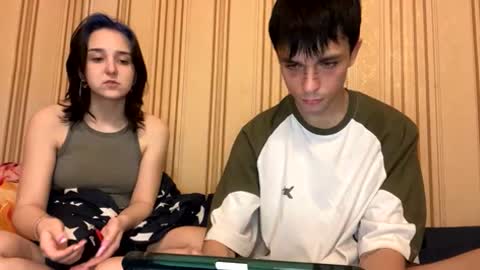 cold_pie14 online show from 05/25/26, 06:14