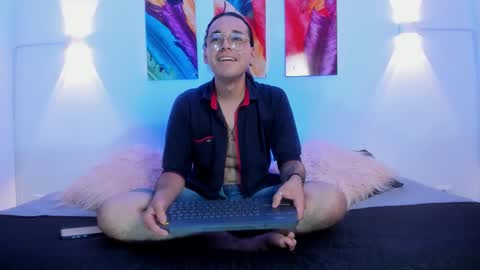 Snapshot of colecruz chatting on 10/15/25, 07:14 Cole online show from 10/15/25, 07:14