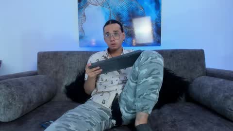 Snapshot of colecruz chatting on 10/16/25, 07:15 Cole online show from 10/16/25, 07:15