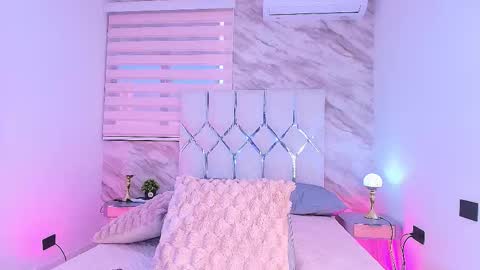 colett online show from 11/21/25, 12:04