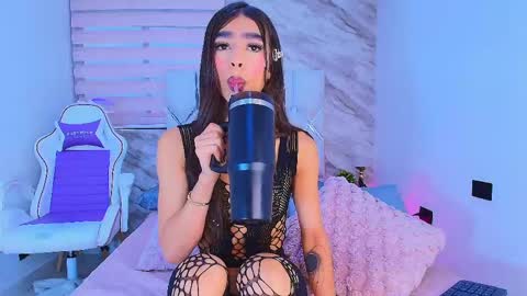 colett online show from 06/07/26, 11:58