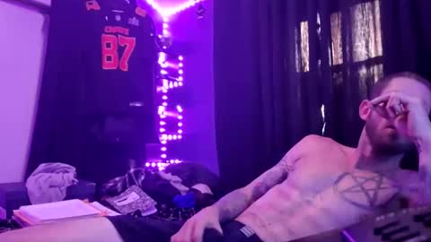 Snapshot of colevan2390 chatting on 11/13/25, 01:10 colevan2390 online show from 11/13/25, 01:10