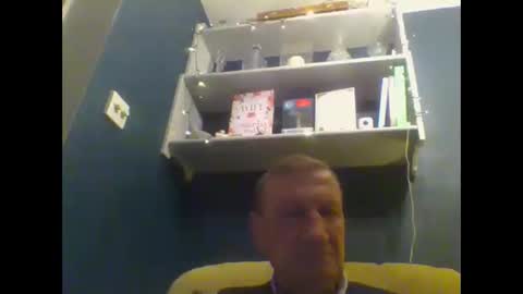 Snapshot of colinbeech chatting on 12/30/24, 04:19 colinbeech online show from 12/30/24, 04:19