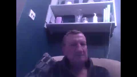 Snapshot of colinbeech chatting on 01/14/25, 06:34 colinbeech online show from 01/14/25, 06:34