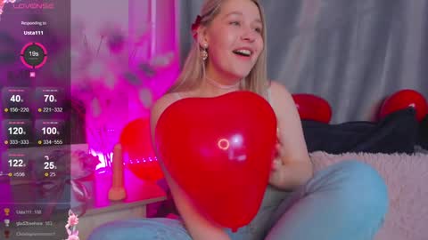 Snapshot of colleen_blake chatting on 02/13/25, 09:38 Collen Mon Tue Wed Thu Fri GMT 3 0300am - 0900am online show from 02/13/25, 09:38