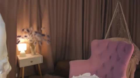 Snapshot of colleen_blake chatting on 09/22/25, 03:36 Collen Mon Tue Wed Thu Fri GMT 3 0300am - 0900am online show from 09/22/25, 03:36