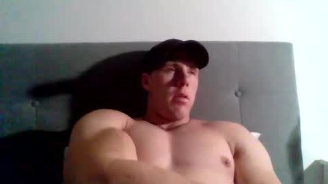 Snapshot of college_muscle chatting on 01/02/25, 11:52 foreverxshredded online show from 01/02/25, 11:52
