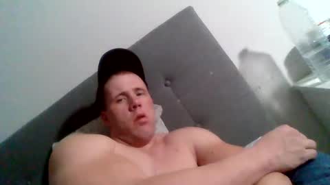 Snapshot of college_muscle chatting on 01/29/25, 04:08 foreverxshredded online show from 01/29/25, 04:08