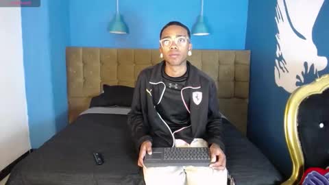 Snapshot of collemanstone chatting on 11/02/25, 01:02 CollemanStone online show from 11/02/25, 01:02