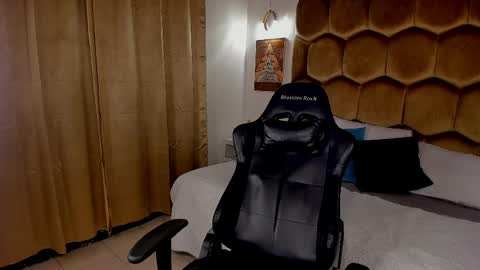 EMMETT COLLINS online show from 04/12/26, 04:56