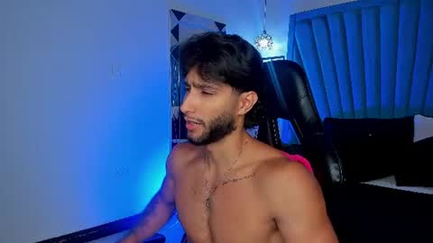 Snapshot of collins_emmett chatting on 07/02/26, 12:44 EMMETT COLLINS online show from 07/02/26, 12:44