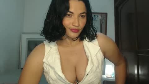 Snapshot of colombi4spice chatting on 04/27/26, 08:40 viviana online show from 04/27/26, 08:40