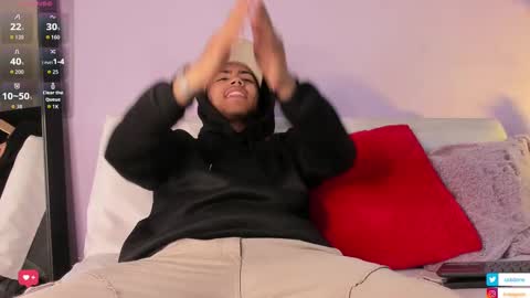 colstorw_ online show from 10/10/25, 10:36