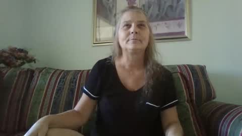 Snapshot of comebackpussy chatting on 11/04/25, 05:34 comeback pussy online show from 11/04/25, 05:34