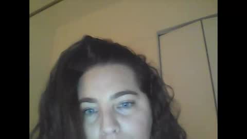 Snapshot of comein26 chatting on 05/15/26, 04:19 comein26 online show from 05/15/26, 04:19
