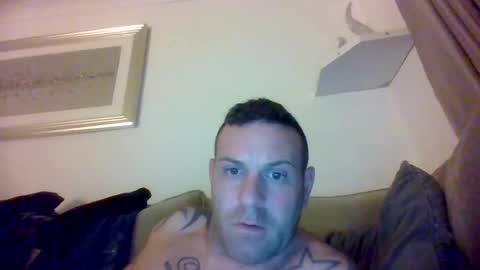 Snapshot of comesee10 chatting on 11/30/25, 11:09 comesee10 online show from 11/30/25, 11:09