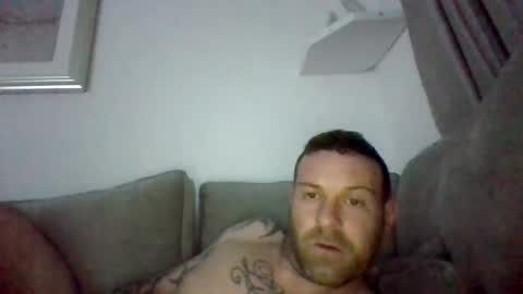 Snapshot of comesee10 chatting on 12/18/25, 10:27 comesee10 online show from 12/18/25, 10:27