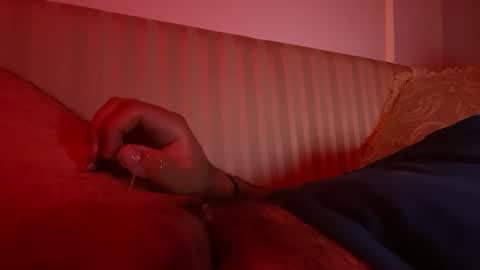 Snapshot of cometemipito chatting on 09/12/25, 04:40 Chris online show from 09/12/25, 04:40