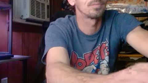 Snapshot of comic_king27 chatting on 02/04/26, 01:00 Nelson or ComicKing and sometime Peachy143 online show from 02/04/26, 01:00
