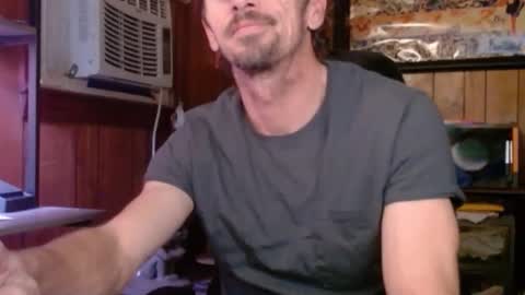 Snapshot of comic_king27 chatting on 02/15/26, 03:25 Nelson or ComicKing and sometime Peachy143 online show from 02/15/26, 03:25