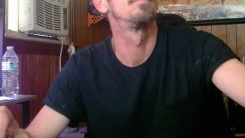 Snapshot of comic_king27 chatting on 05/03/26, 01:39 Nelson or ComicKing and sometime Peachy143 online show from 05/03/26, 01:39