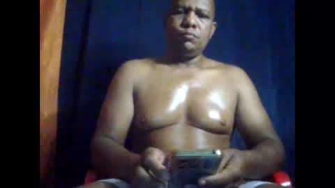 Snapshot of condor087510 chatting on 03/17/26, 08:39 Miguel online show from 03/17/26, 08:39