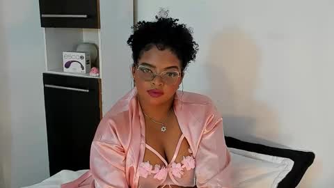 conielaurenth online show from 12/03/25, 10:02