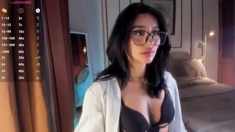 connie    online show from 11/28/25, 09:45