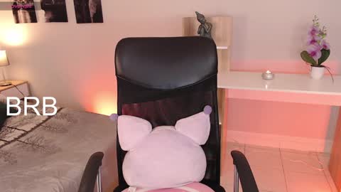 Snapshot of connie_haze chatting on 01/23/25, 07:51 Connie online show from 01/23/25, 07:51