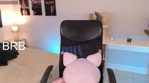 Snapshot of connie_haze chatting on 01/29/25, 07:32 Connie online show from 01/29/25, 07:32