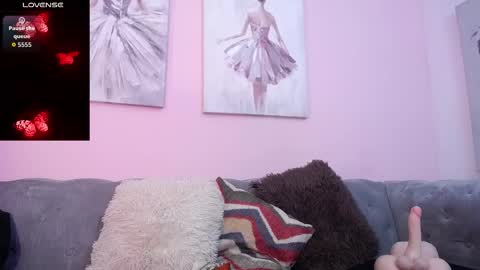 Snapshot of connie_haze chatting on 11/18/25, 08:24 Connie online show from 11/18/25, 08:24