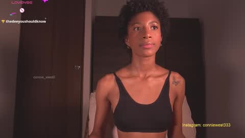 Snapshot of connie_west0 chatting on 09/21/25, 11:28   independent model online show from 09/21/25, 11:28