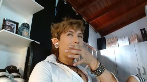 conny_bens online show from 10/10/25, 09:36