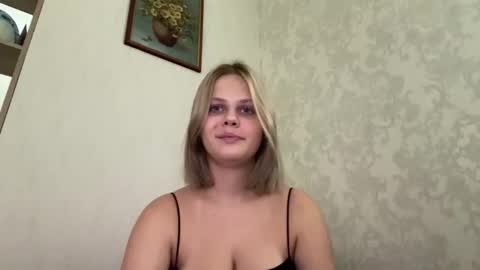 Snapshot of constancecovil chatting on 03/05/26, 12:12 Viktorina online show from 03/05/26, 12:12