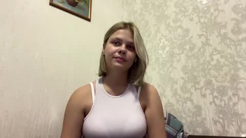 Snapshot of constancecovil chatting on 03/06/26, 12:23 Viktorina online show from 03/06/26, 12:23