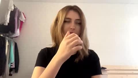 Amelia online show from 03/05/26, 01:07