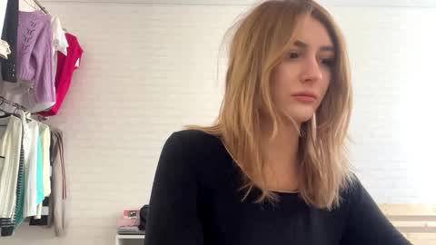 Amelia online show from 03/16/26, 10:30