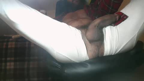 bearded hairy pits big brown cock online show from 01/01/25, 12:44