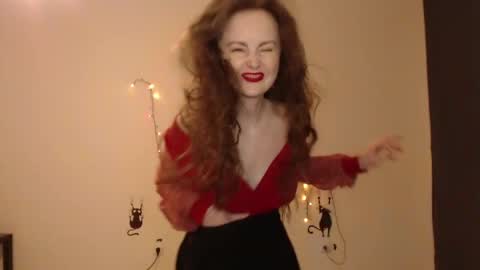 Snapshot of coolamber chatting on 03/24/26, 10:26 Amber online show from 03/24/26, 10:26